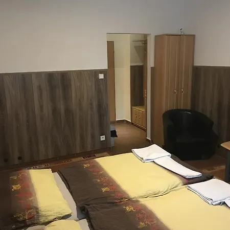 Batavya Penzión pre hostí Topolcany